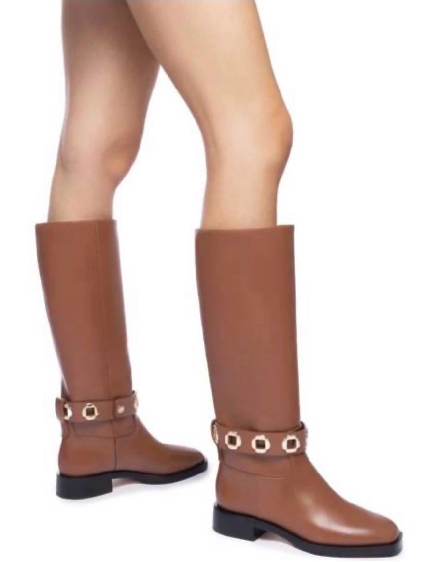 Larroude Milan Women’s Flat Boots In Caramel With Gold Buckle Trim Size 7.